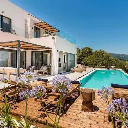 Agapanthus Villa